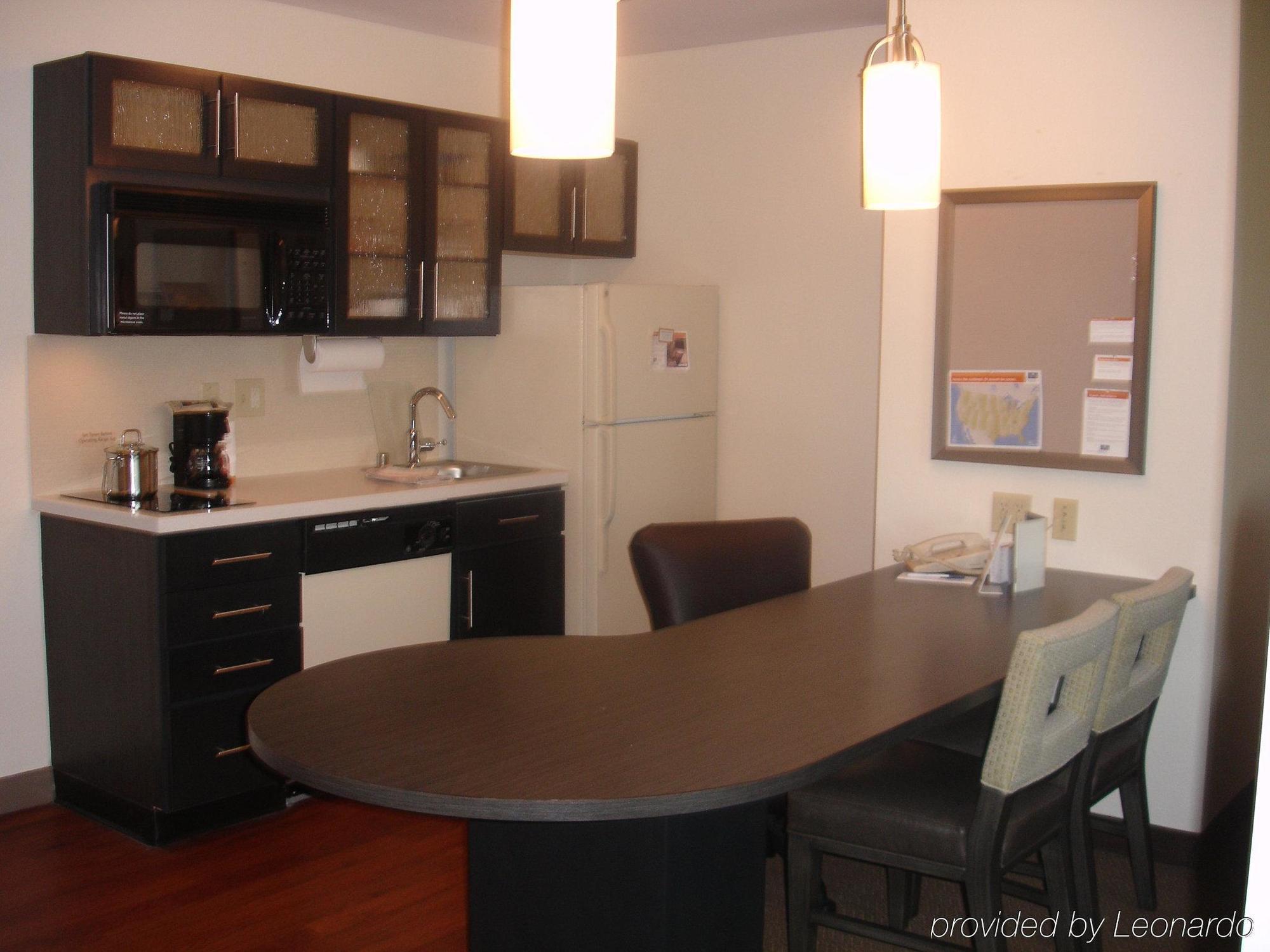 Sonesta Simply Suites Anaheim Garden Grove Zimmer foto